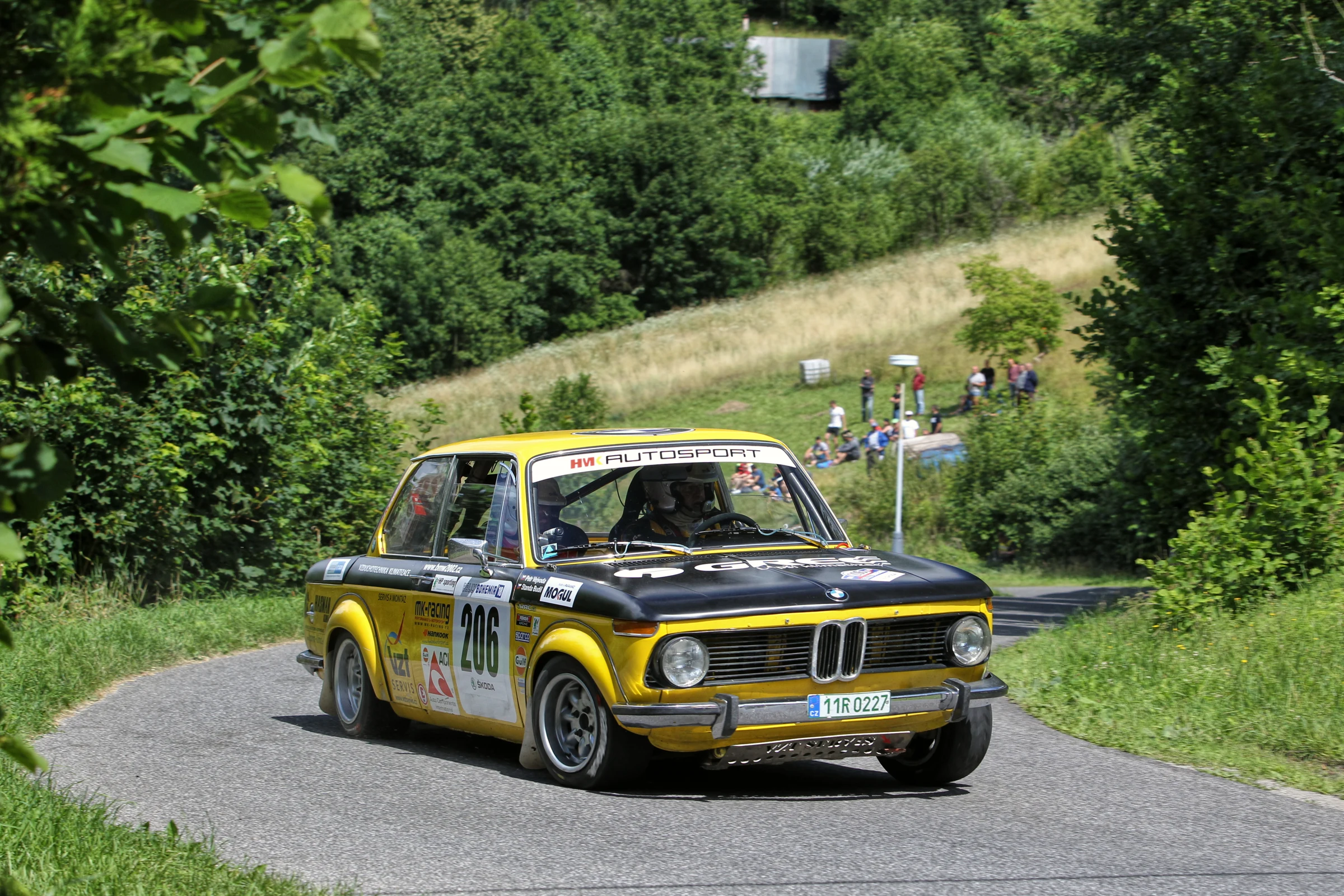 Původní černožluté BMW 2002