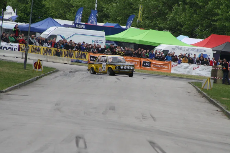 Český Krumlov — BMW 2002